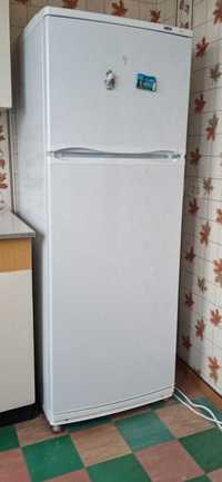 Продам   холодильник Атлант