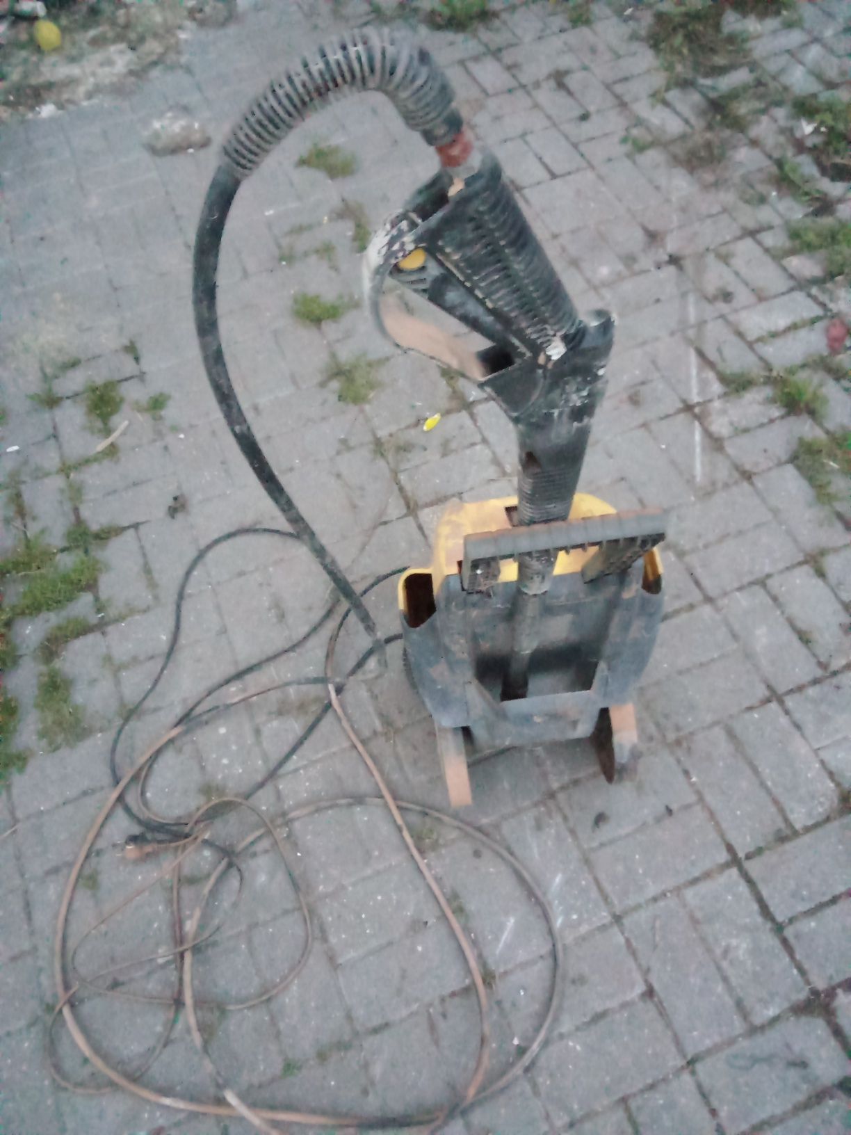 Máquina de lavar de alta pressão avariada