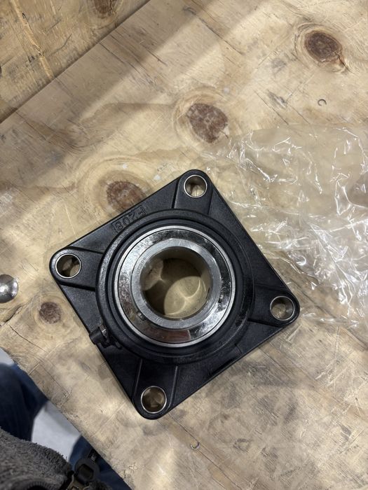 Łożysko suc 208 f208 40mm