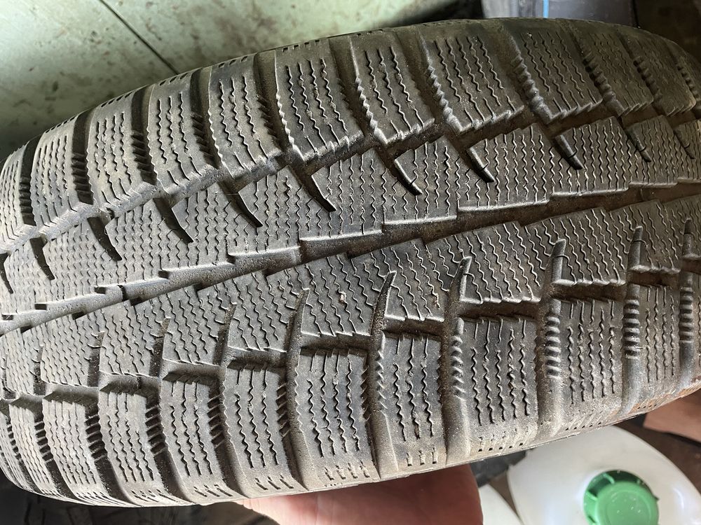 Продам 3 зимних колеса