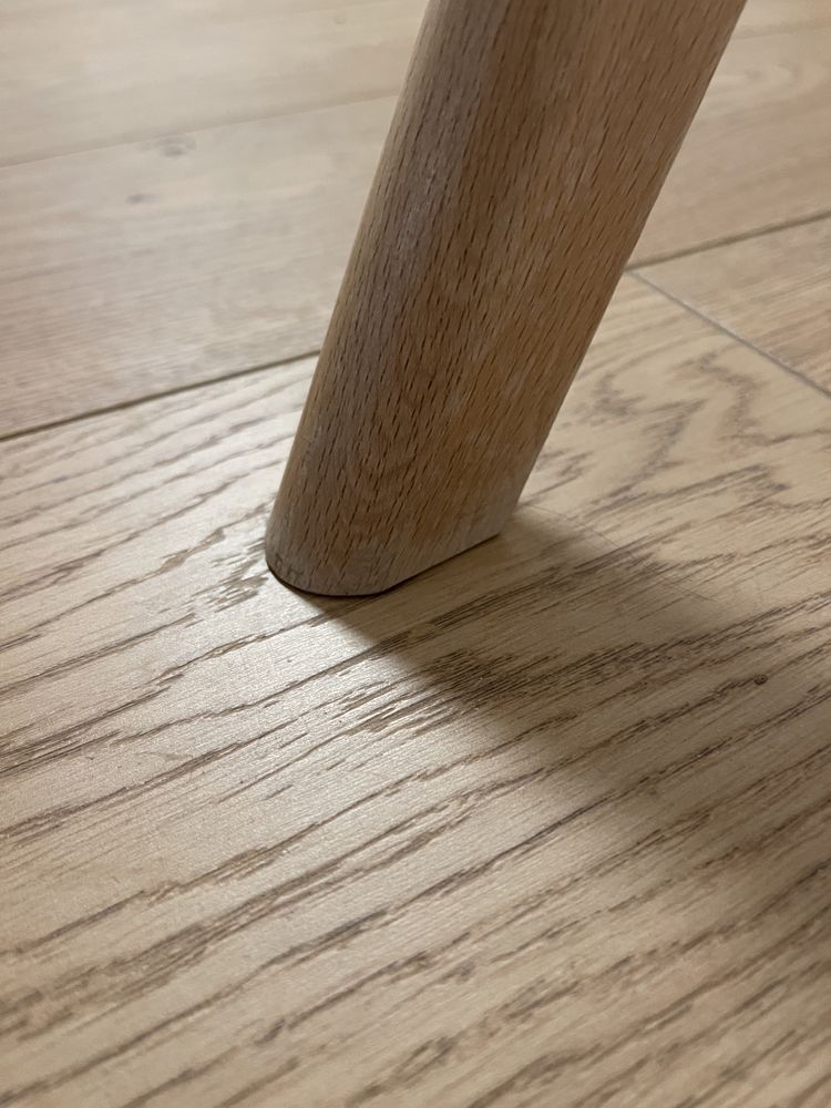 Podstawa (noga, trójnóg) do stołu - drewniana