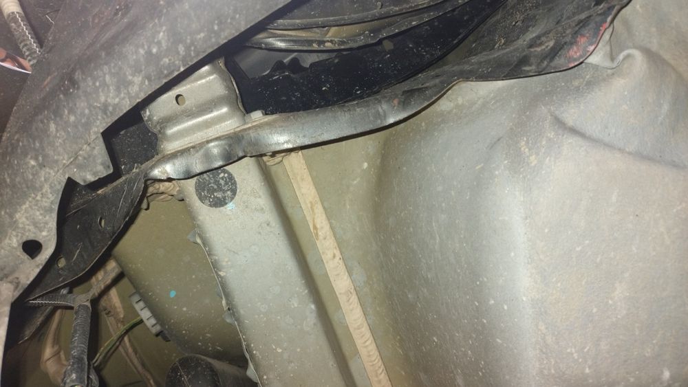 Peugeot 208 z 2016 r. z przebiegiem 70.000 km uszkodzony Warszawa