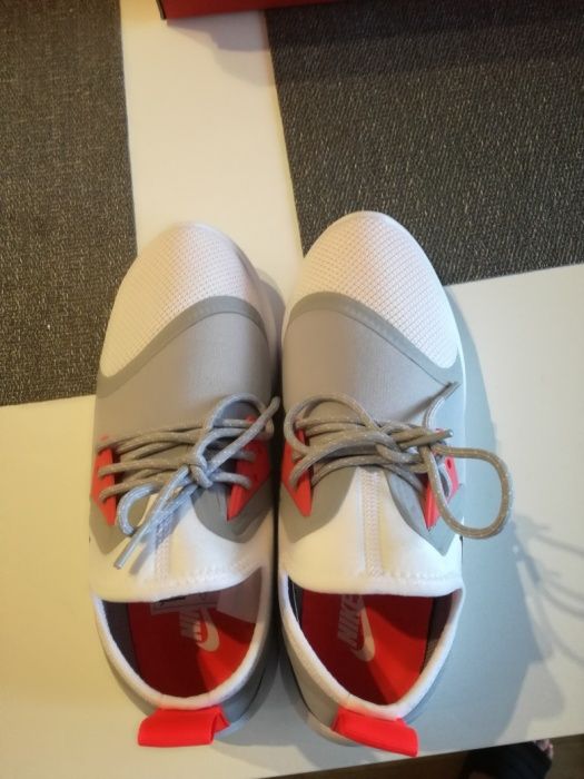 Nowe Buty Nike Lunarcharge