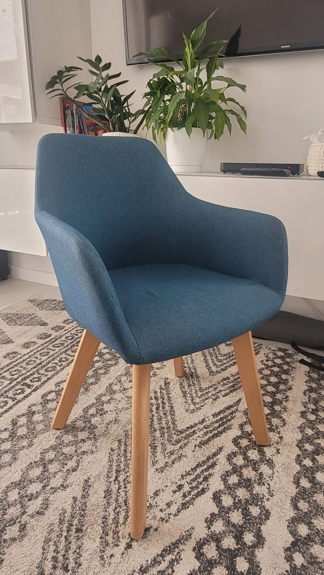 Krzesło fotel tapicerowany turkusowy