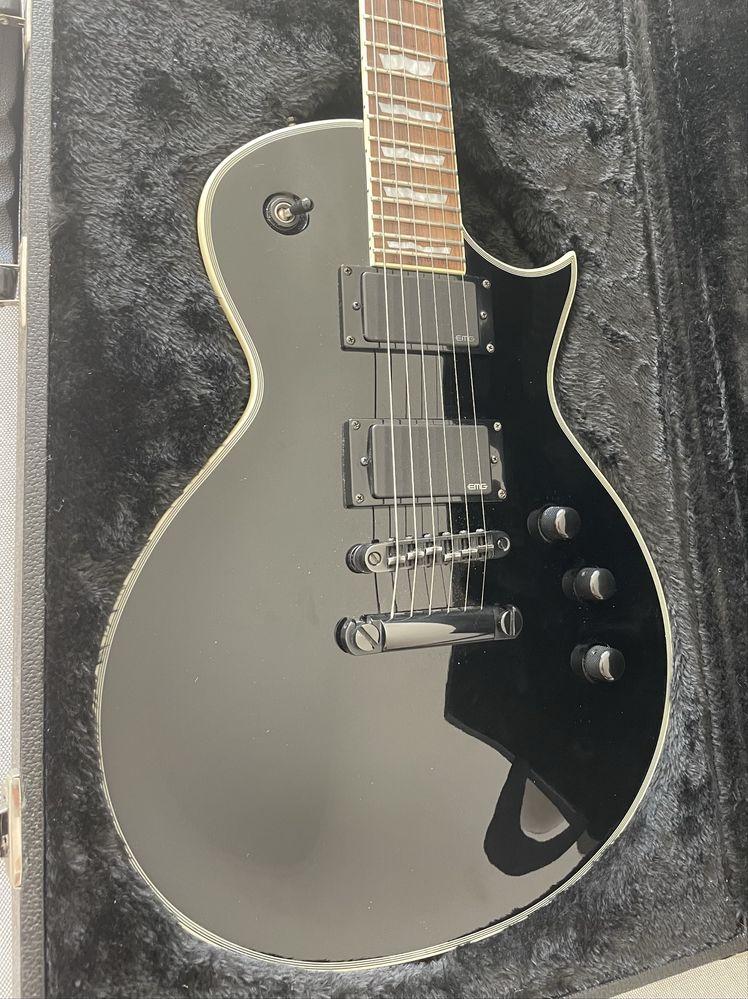 ESP LTD EC-1000 Black EMG com Case ESP