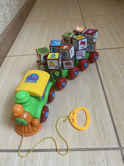Розумний паровоз, іграшка поїзд з розвиваючими буквами, літерами