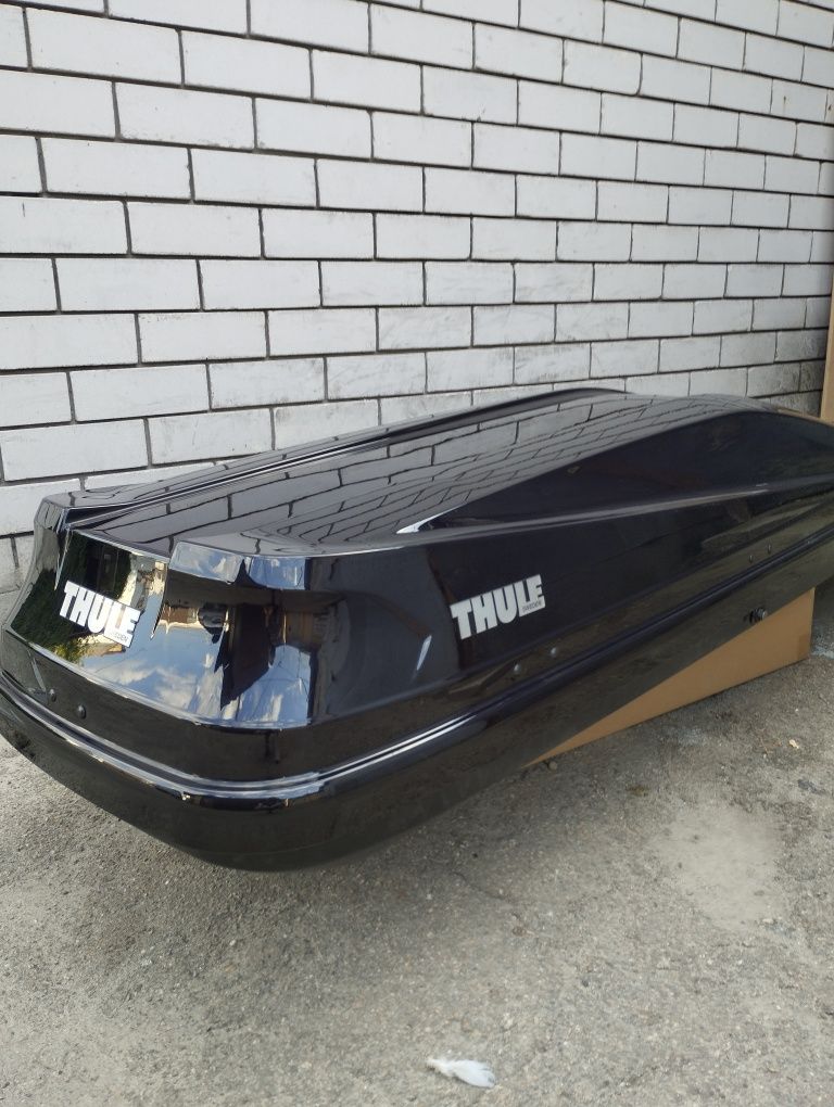 Thule Touring Black бокс на крышу авто.