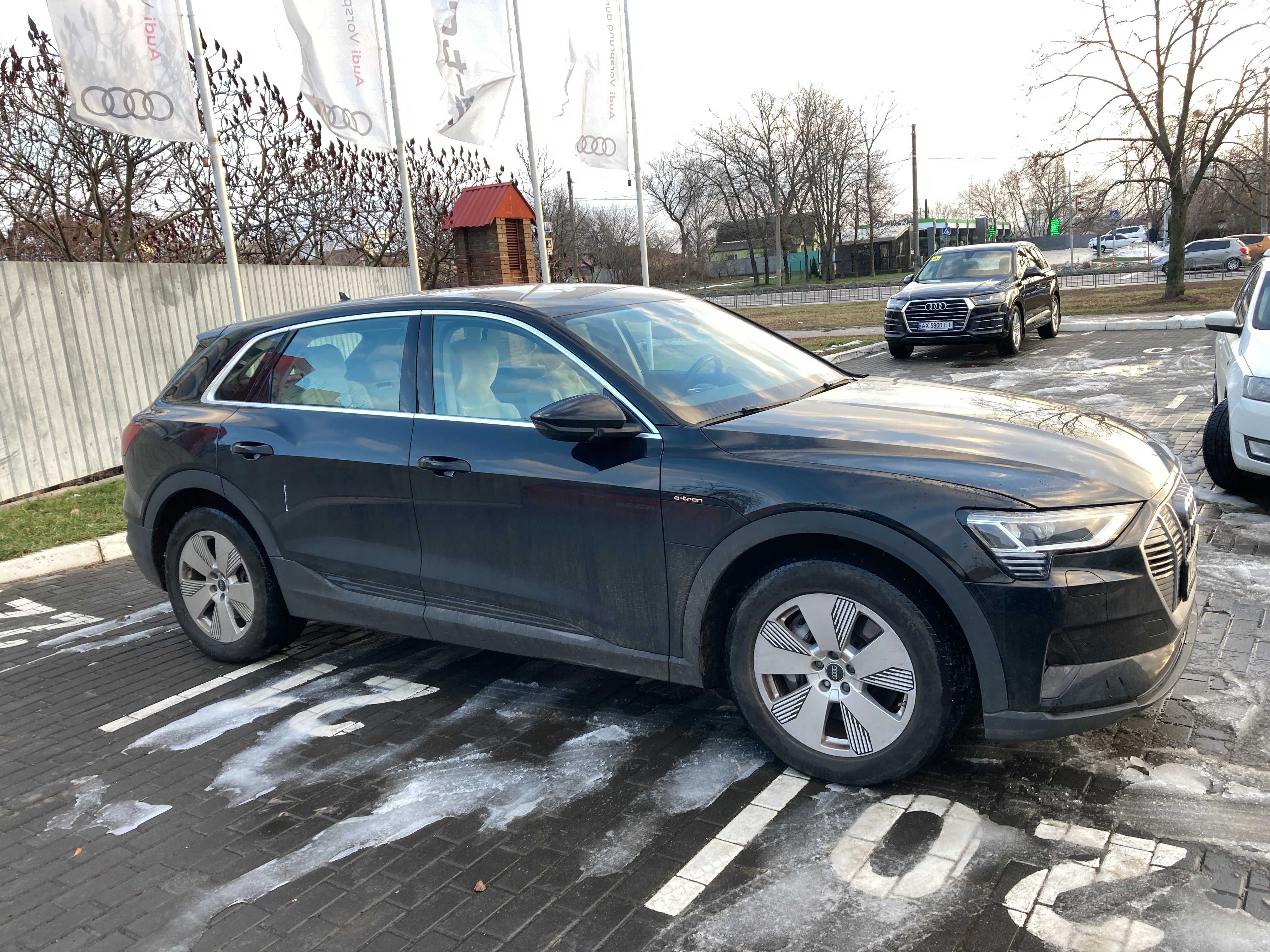 Продам Audi etron