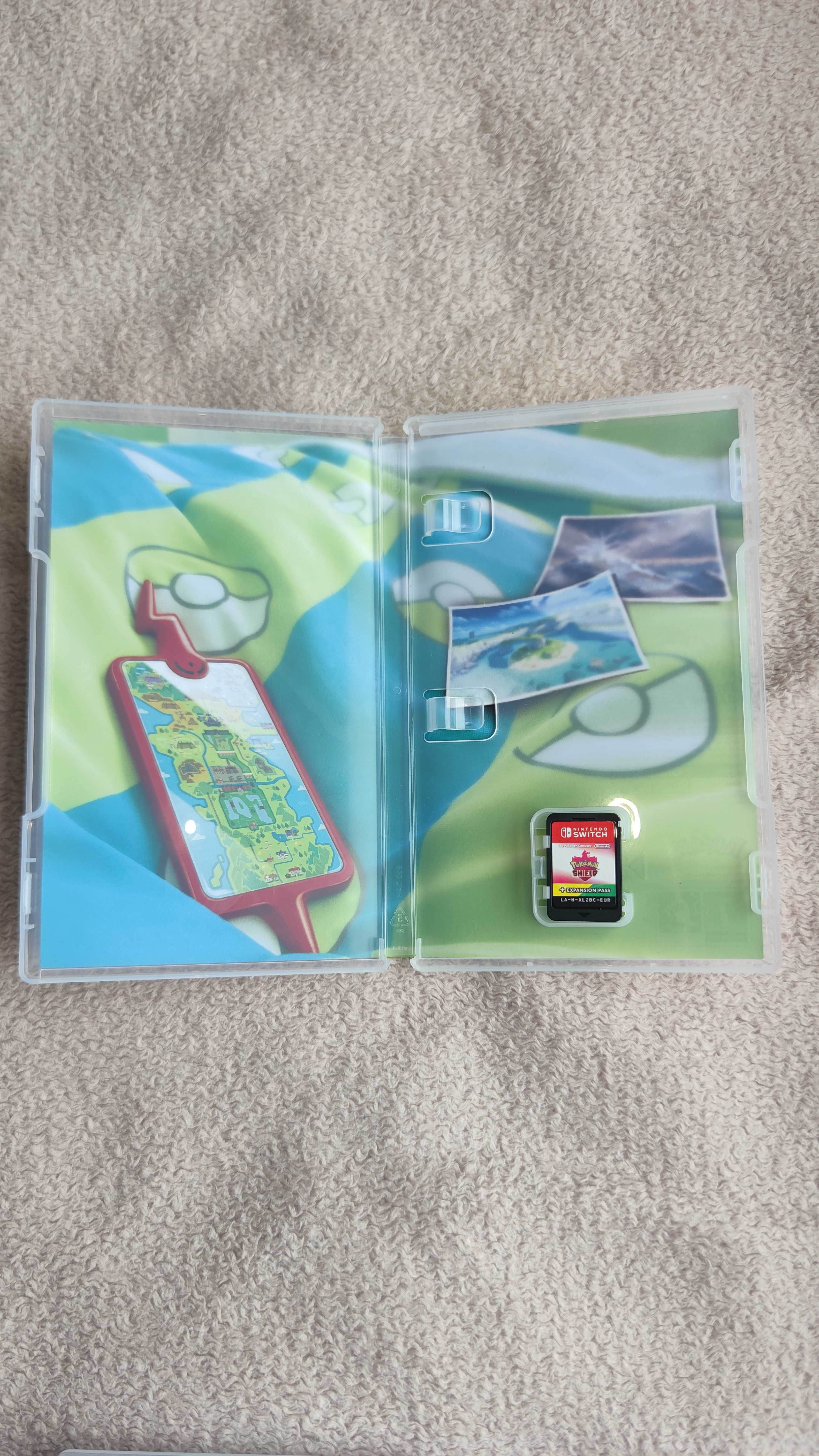 Gra Pokemon Shield + Expansion Pass jak nowa (na Nintendo Switch)