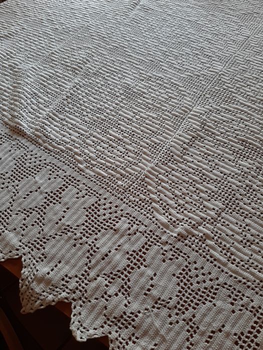 Toalha em renda branca rectangular