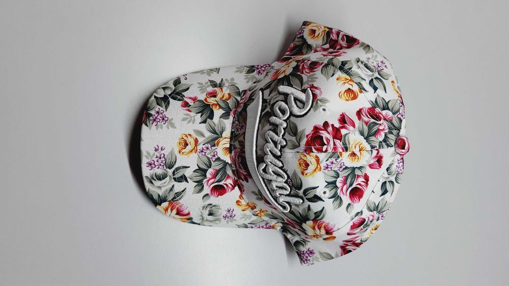 Boné estampado de senhora ou rapariga