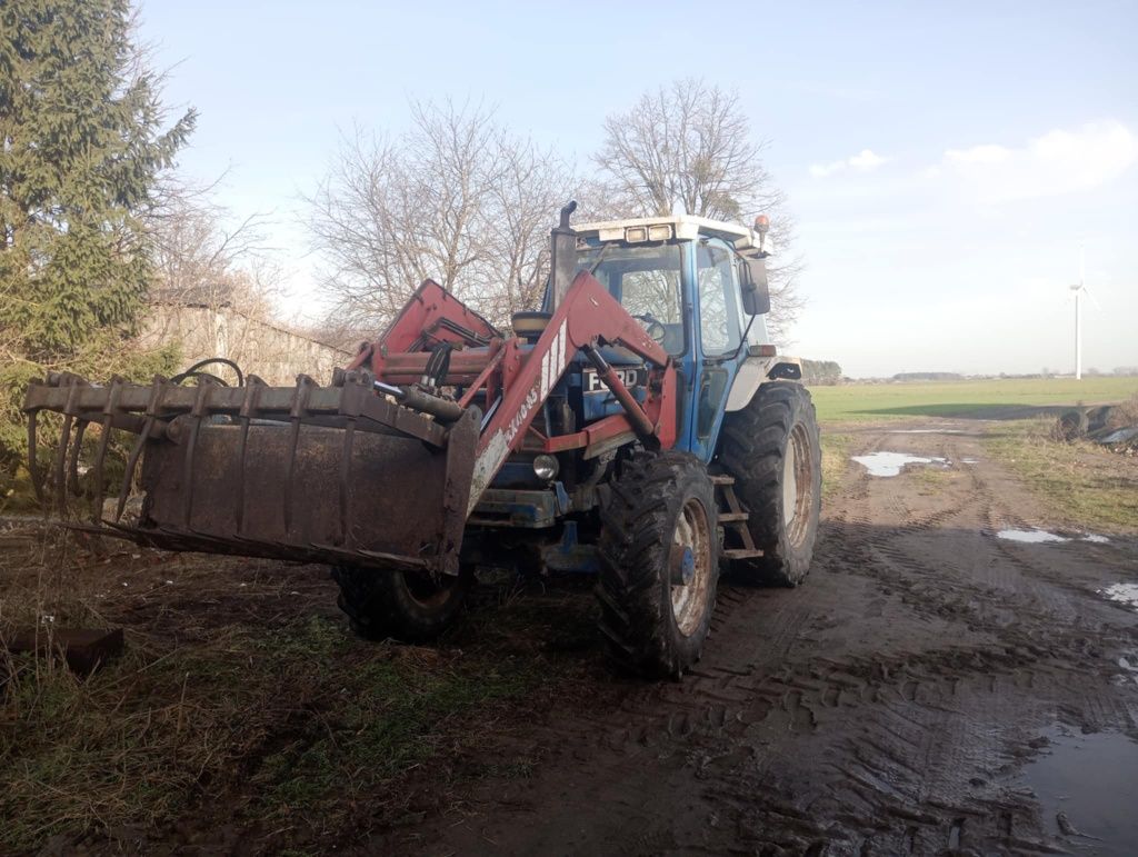 Ford 7710 z ladowaczem czołowym