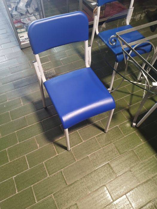 Mesa e 4 cadeiras