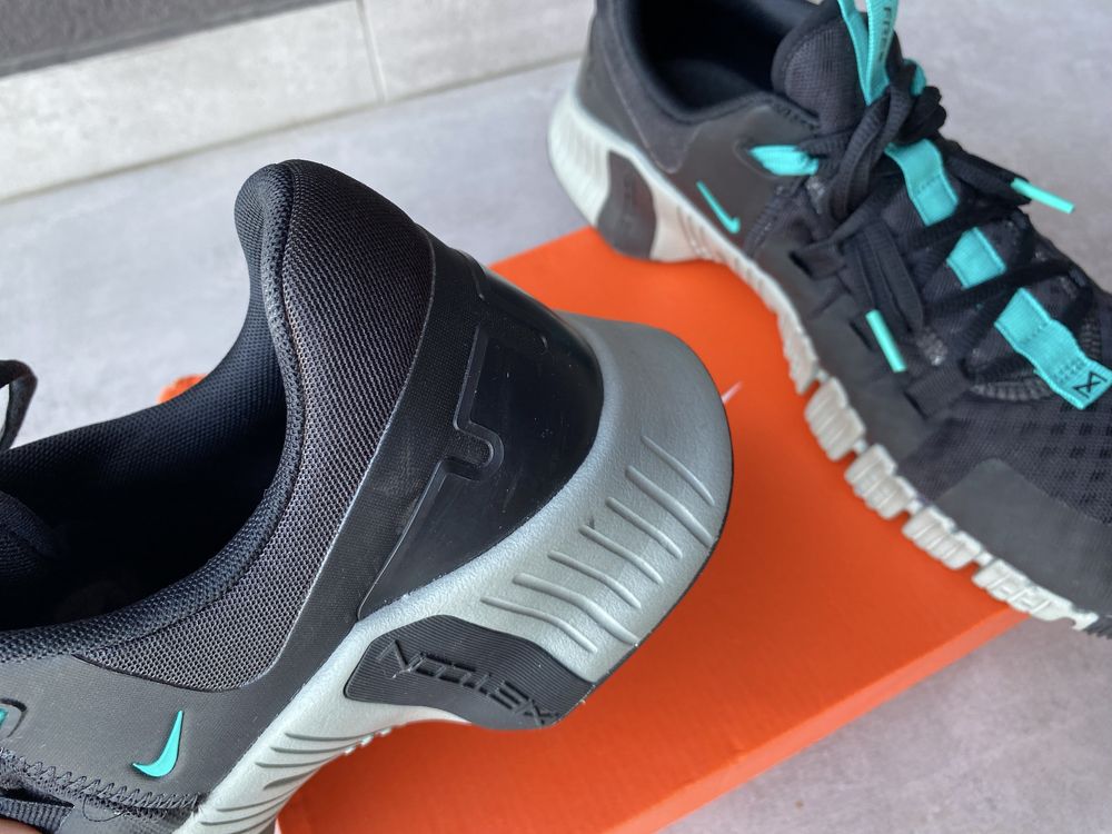 Кросівки Nike Free Metcon 5 NOIR/GRIS/TURQUOISE