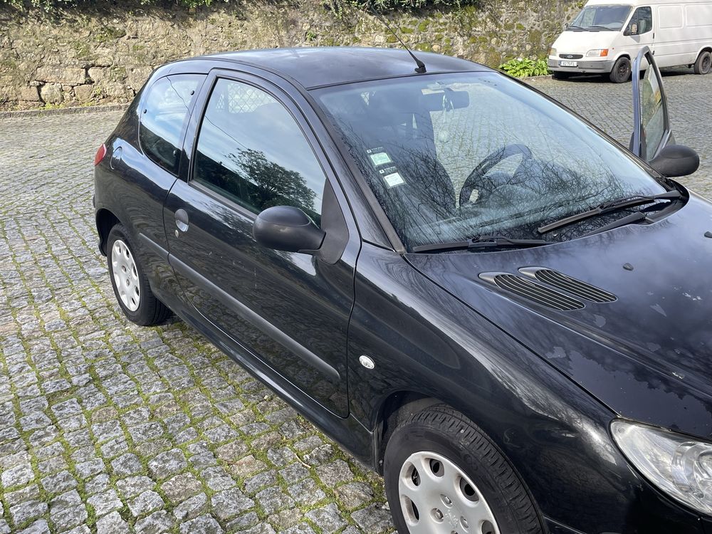 Carrinha do dia em bom estado