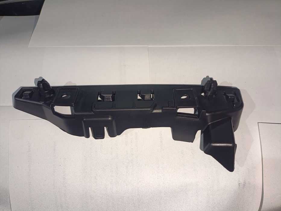 Кріплення переднього бампера Citroen C4 В7 '10 - правий (FPS) 7416W