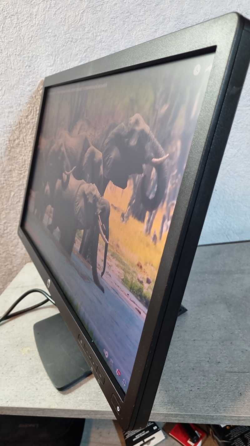 Монітор 23" 1920*1080 TN HP E231 LED VGA DVI DP USB*2 Pivot Б/В