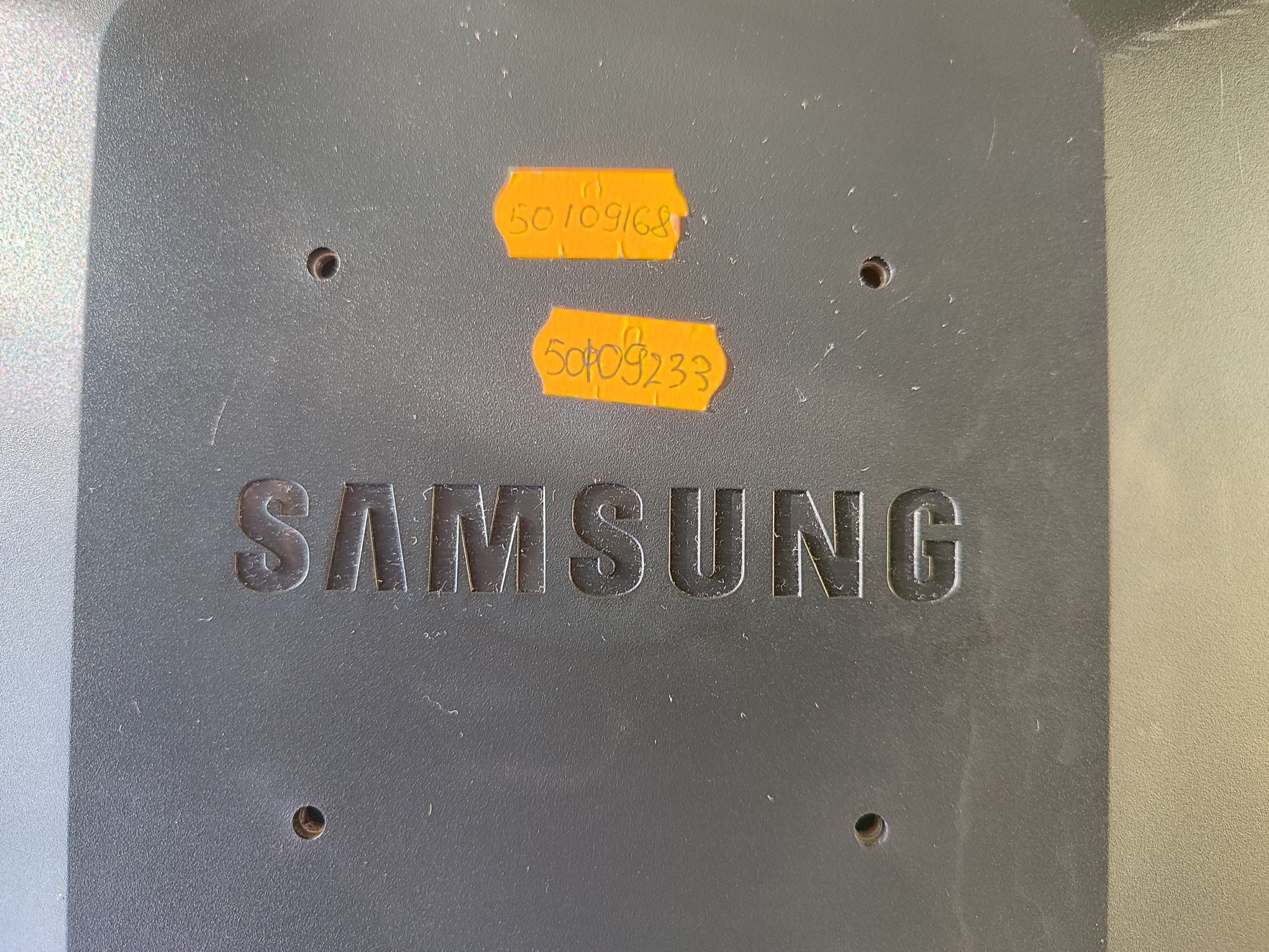 Монітор SAMSUNG продам.