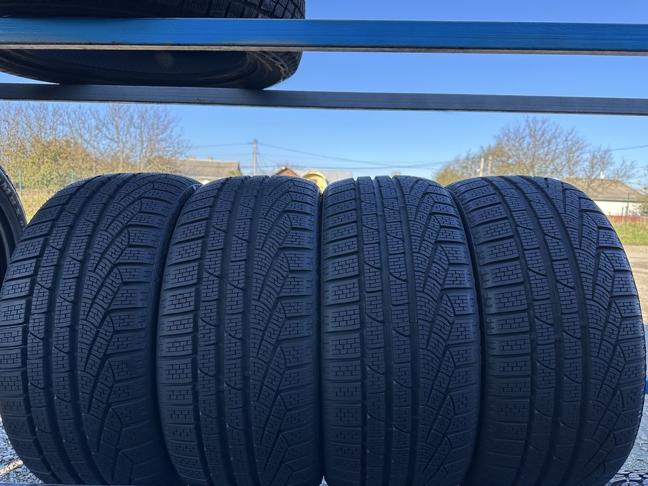 Шини 235/35/19 R19 Pirelli 4шт