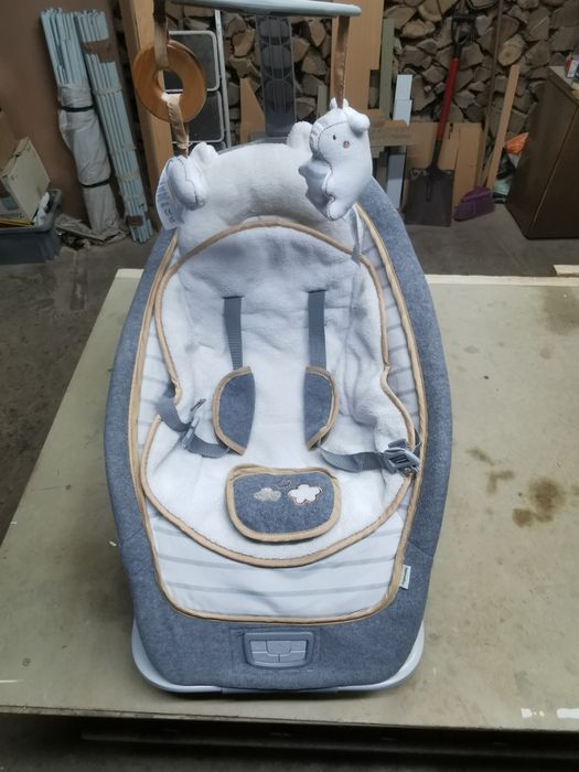 Espreguiçadeira com vibração e música da zippy