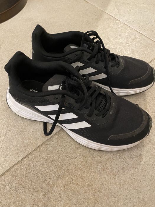 Adidas mulher 37,5
