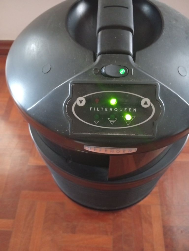 Vendo VMC portátil FilterQueen Defender