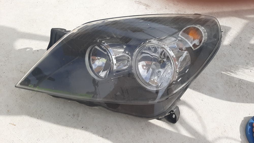 Farol carrinha opel astra 2006