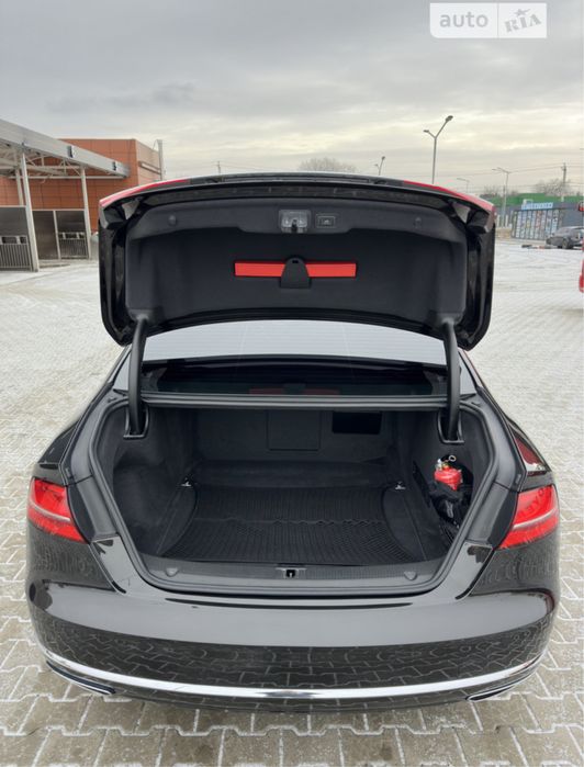 Автомобіль Audi A8 Long TDI Quattro 2017 3L