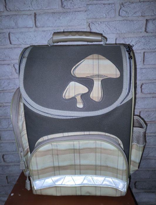 Шкільний ортопедичний рюкзак портфель