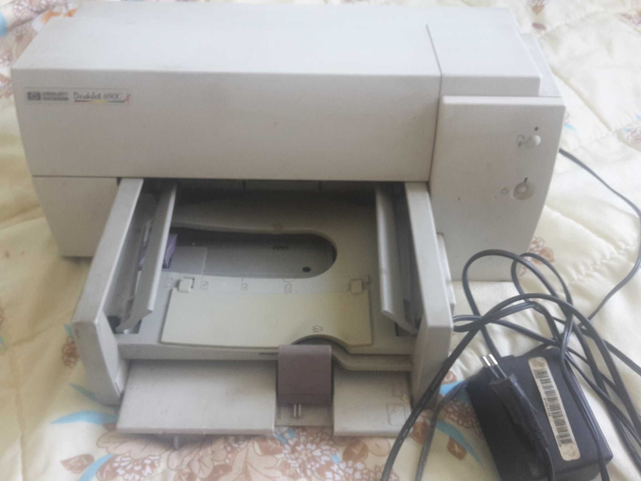 Струйный принтер HP Deskjet 690C