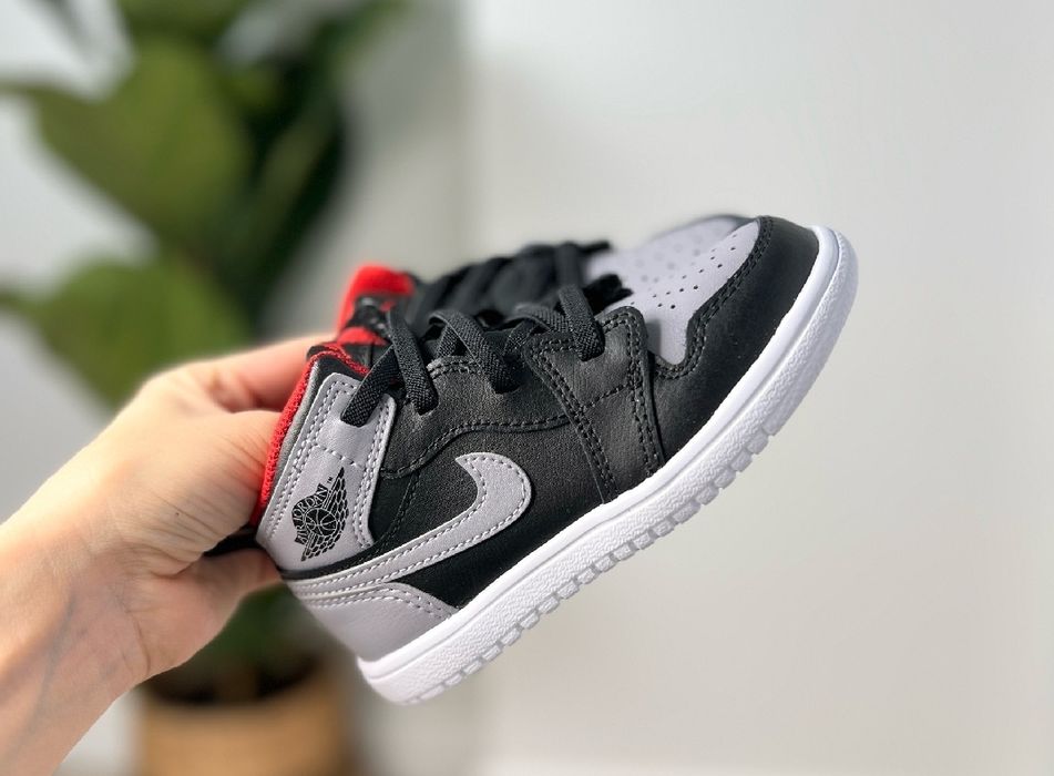Дитячі Оригінальні кросівки Nike Jordan  26р.