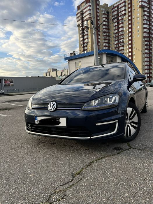 Продам Volkswagen E-Golf 2014 года 24 квт