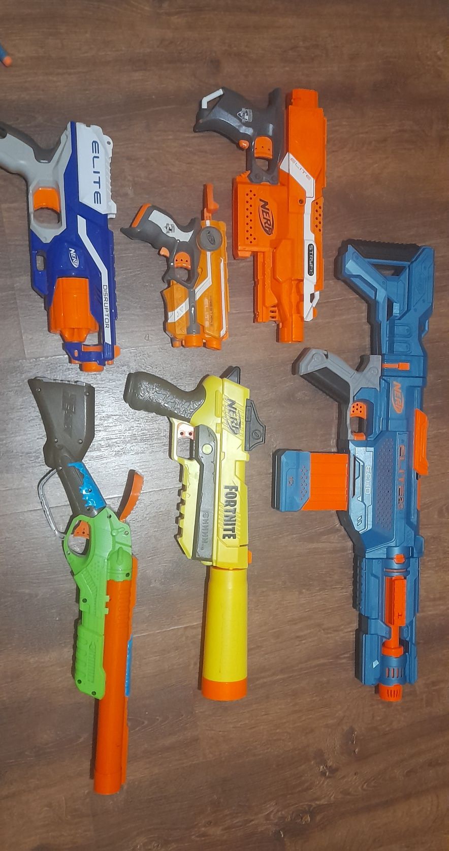 Бластери Nerf різні