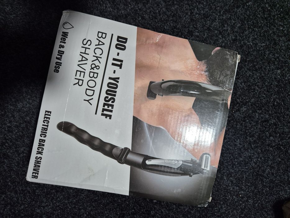 Barbeador Elétrico de Costas e Corpo