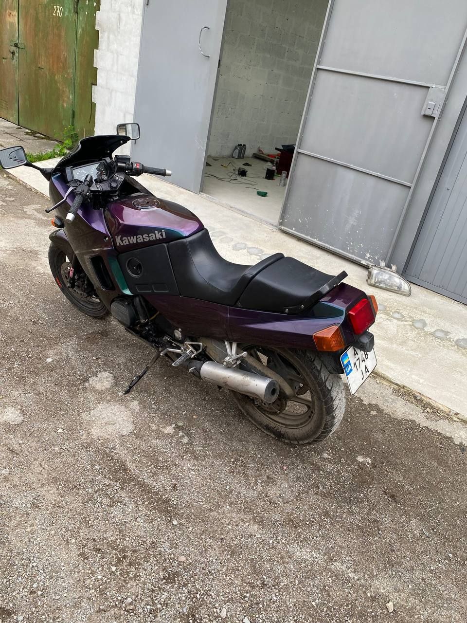 Kawasaki GPX 600R Терміновий продаж! Поки є цікавий для мене варіант.
