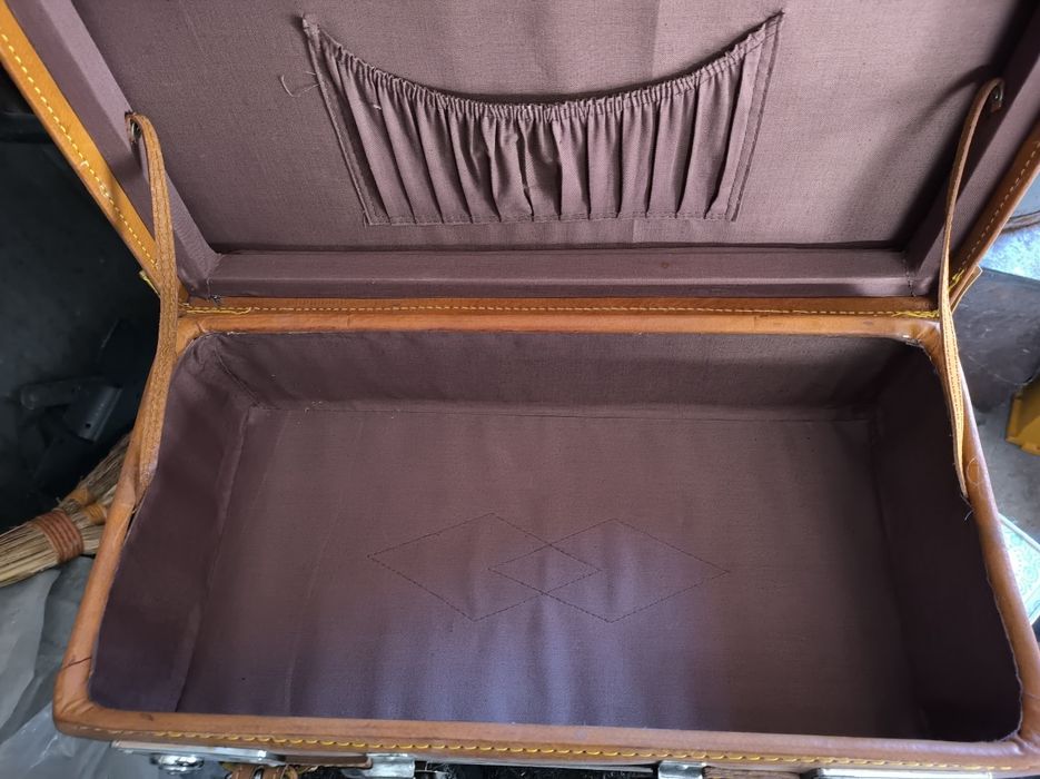 Старинный   Шкіряний, ретро німецький чемодан