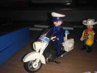 PLAYMOBILE Policjant na motorze GRATISY