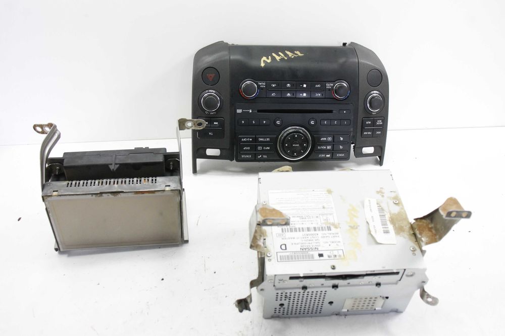 Nissan Navara D40 Pathfinder III r51 nawigacja czytnik cd wyświetlacz