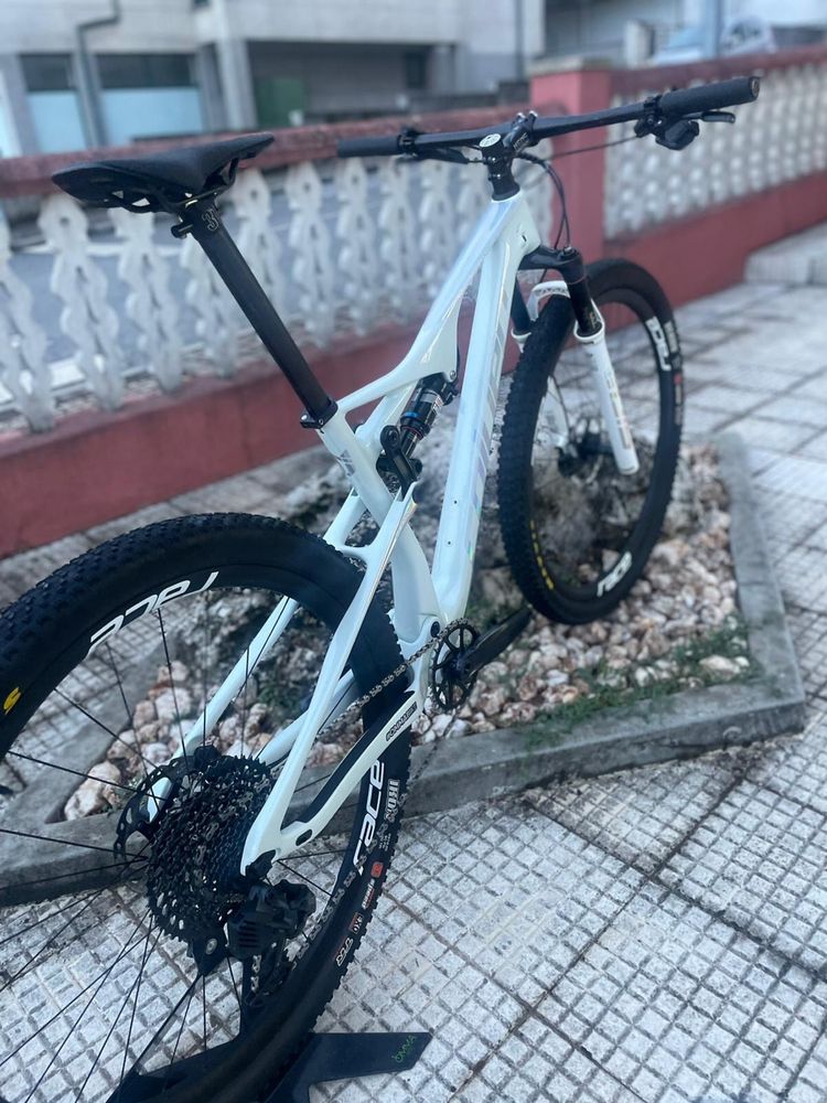 Coluer wizard 29er