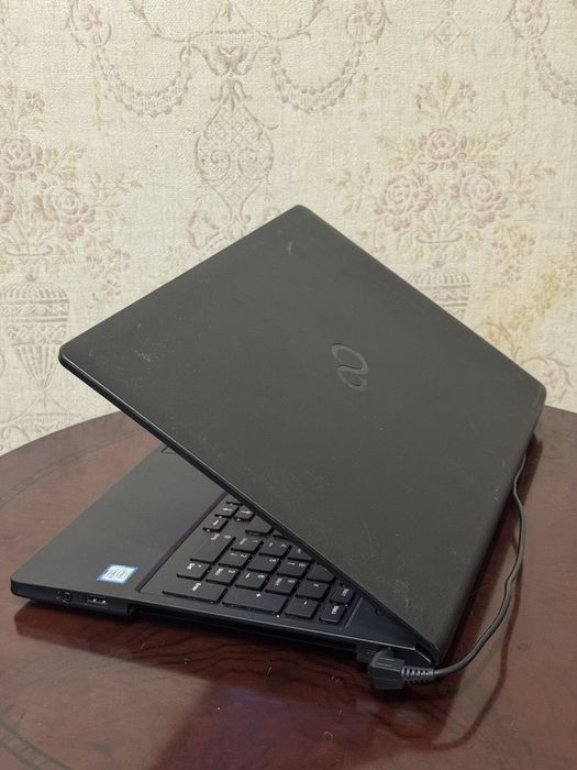 Ноутбук Fujitsu A357 i5 7th SSD 120GB