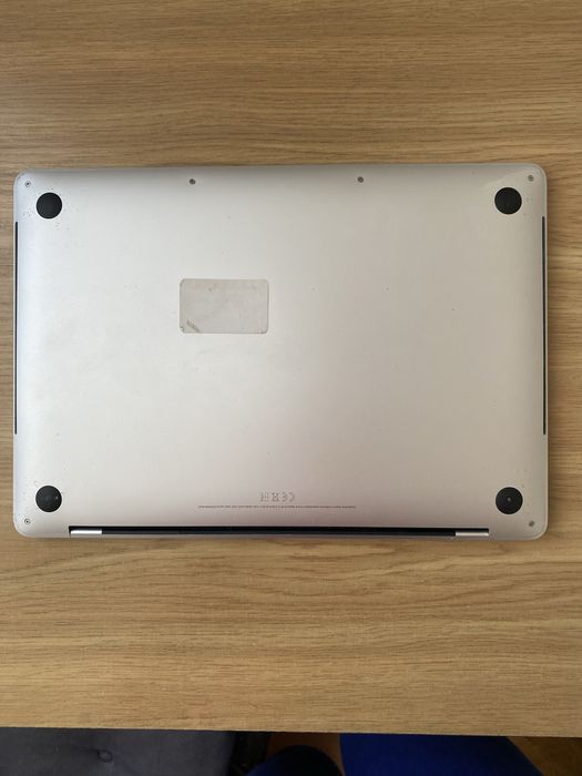MacBook Pro 13 A2251/i7