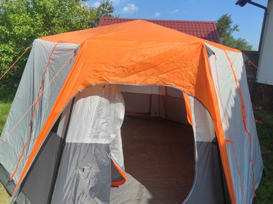 Sprzedam Namiot w bardzo dobrym stanie.