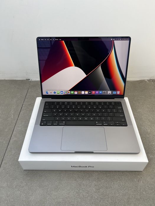 990$ MacBook Pro 14 2021 MKGP3 M1 Pro / 16 GB / 512GB SSD