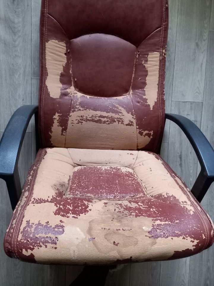 Кресло офисное под реставрацию