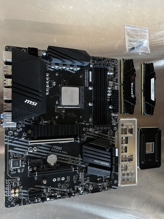 Комлект: 5700X3D, B550-A PRO, DDR4-32GB (проц, мати, оперативка)