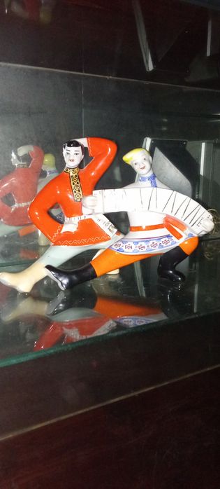 Статуэтки разные. Прошлый век.