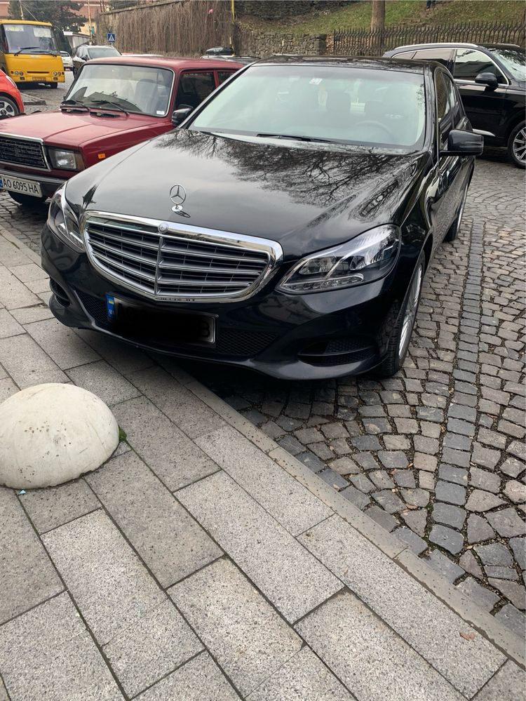 Mercedes E220 4 Matic