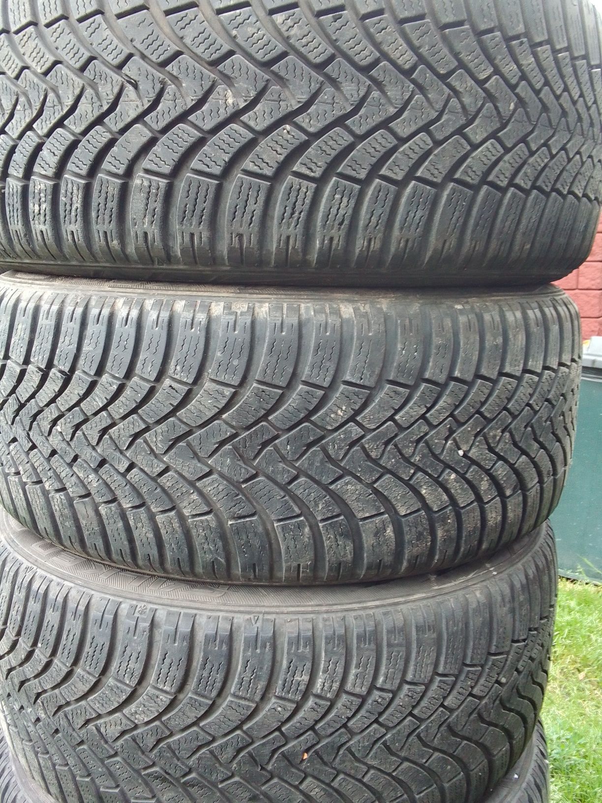4 Opony zimowe 225/45r17 FALKEN