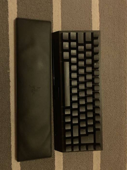 Razer blackwidow v3 mini x hyperspeed yellow