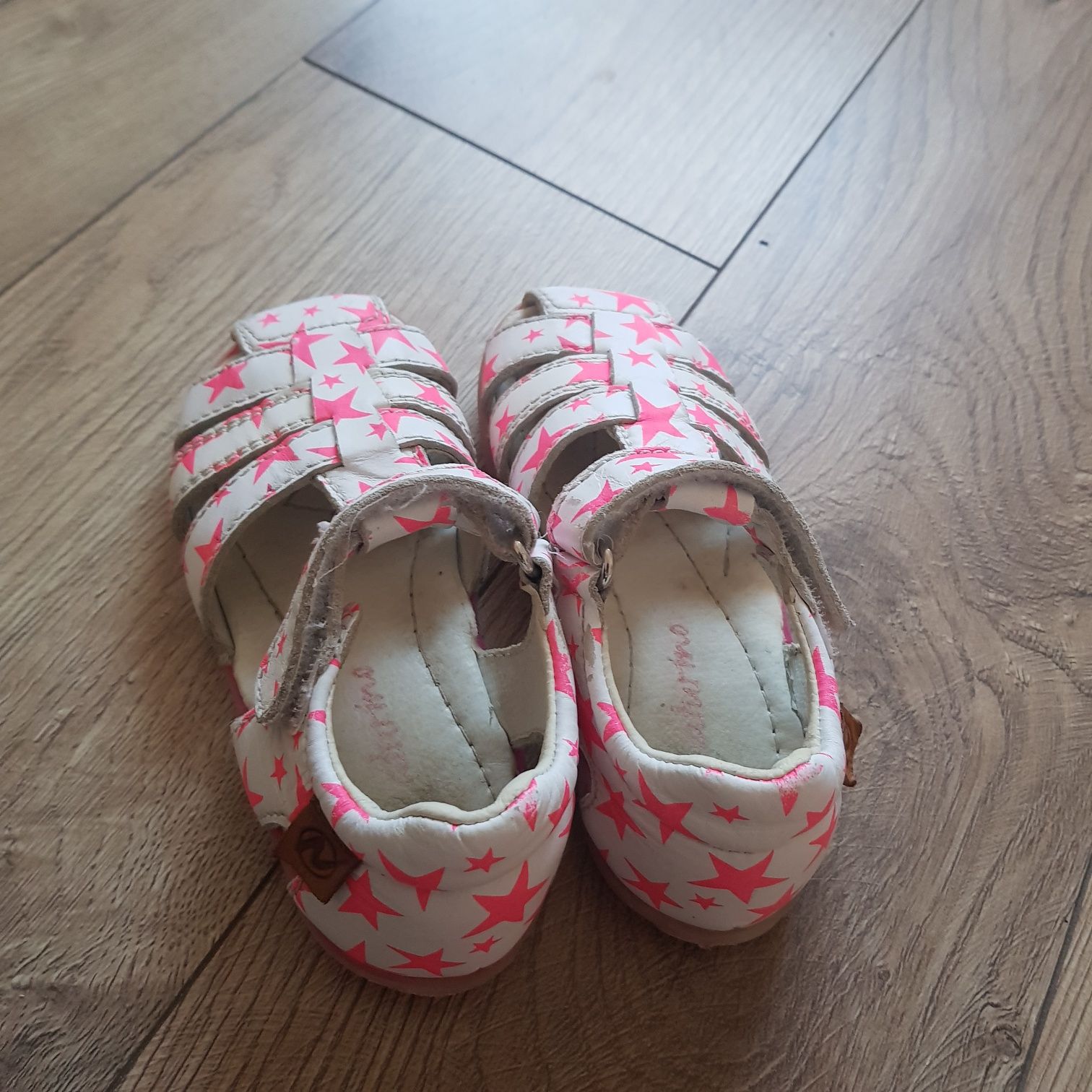 Naturino skórzane buty sandałki dla dziewczynki r 25